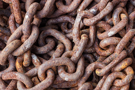 Pile of Rusty Chain Links