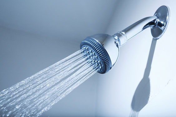 Shower Head with Streaming Water